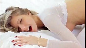 Jouer Ce couple baise en levrette avec fascination !