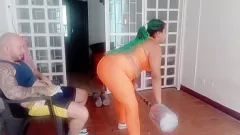 Reproducir Entrenador Personal Convertido En Transexual Ansiosa Por Una Polla - Porno Amateur