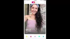 Reproduzir Do Tinder à BBC: um primeiro encontro quente