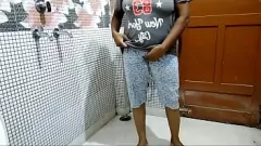 Jouer Masturbazione solista di Desi Bhabhi: culo grosso e tette naturali