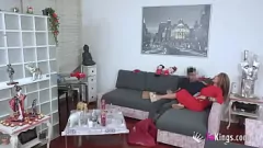 Reproduzir A peituda colombiana MILF inicia o jovem vizinho em sexo hardcore