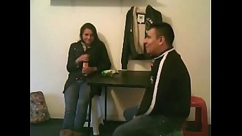 Reproducir Secretaria folla forzada con su jefe