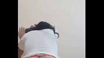 Play Young Latina screams while her tail is broken