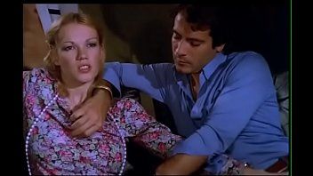 Jouer Brigitte lahaie se fait baiser chez le gynécologue