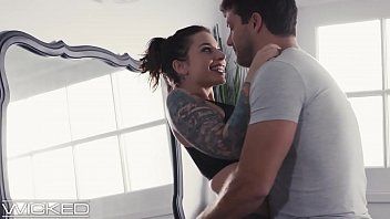 Play Latina fucking with spectacular pussy surprises us at wicked.com